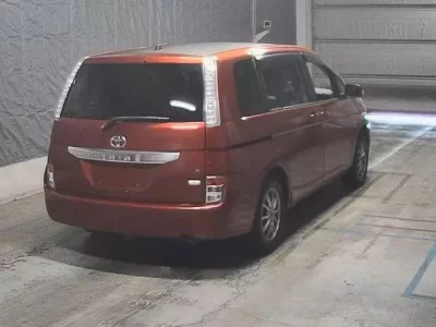 Toyota ISIS