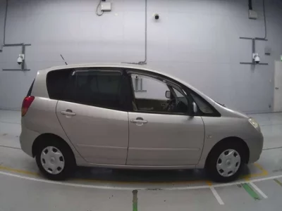 Toyota COROLLA SPACIO