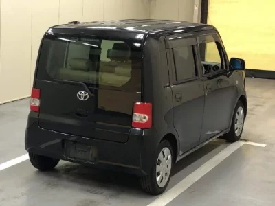 Toyota PIXIS SPACE