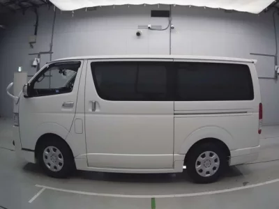 Toyota REGIUS ACE VAN