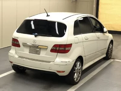 Mercedes-Benz B CLASS