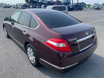 Nissan TEANA