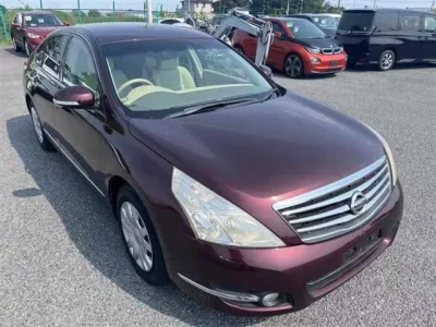 Nissan TEANA