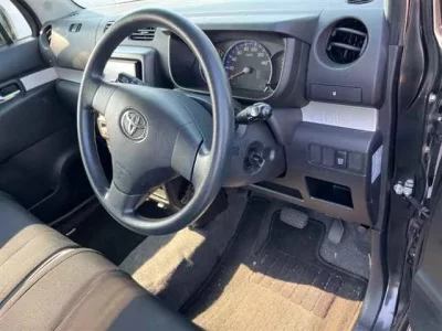 Toyota PIXIS SPACE