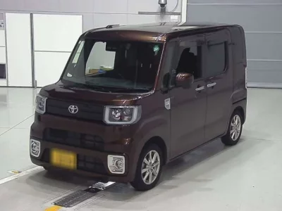 Toyota PIXIS MEGA