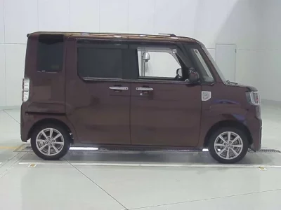 Toyota PIXIS MEGA