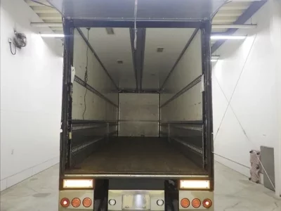 Isuzu TRUCK