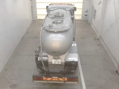 Isuzu TRUCK