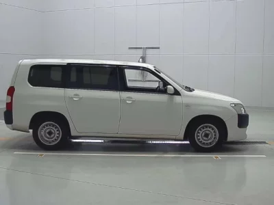 Toyota SUCCEED