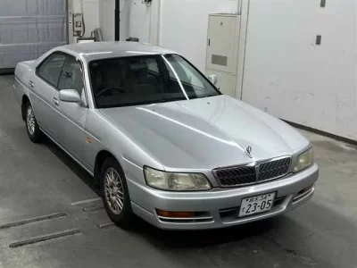 Nissan LAUREL