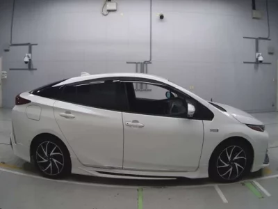 Toyota PRIUS PHV