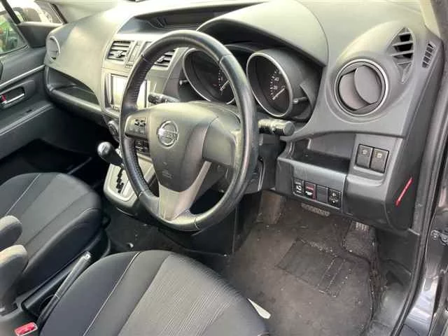 Nissan LAFESTA