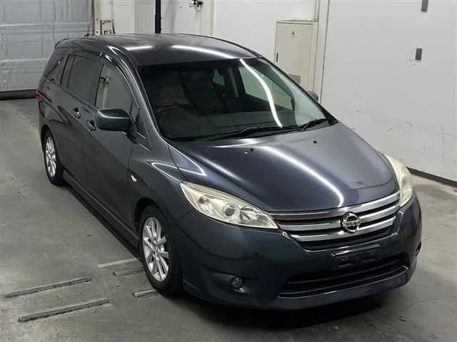 Nissan LAFESTA