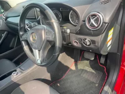 Mercedes-Benz B CLASS