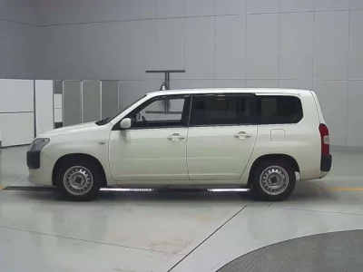 Toyota SUCCEED