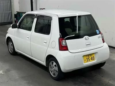 Daihatsu Esse