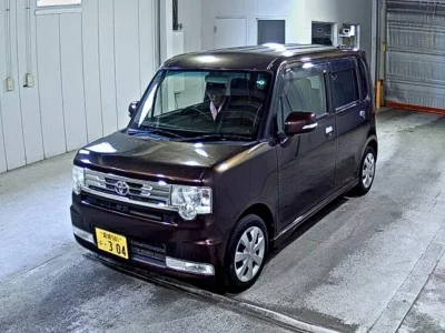 Toyota PIXIS SPACE