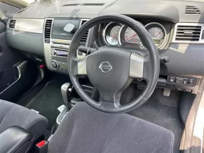 Nissan TIIDA LATIO