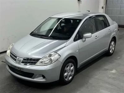 Nissan TIIDA LATIO