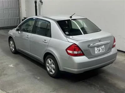 Nissan TIIDA LATIO