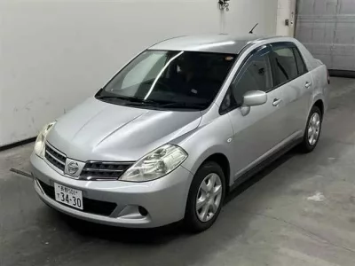 Nissan TIIDA LATIO