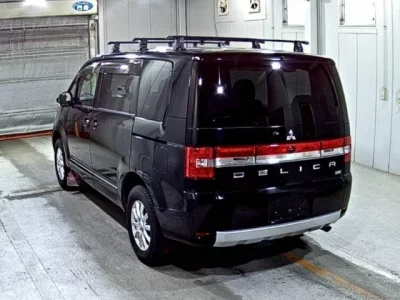 Mitsubishi DELICA D5
