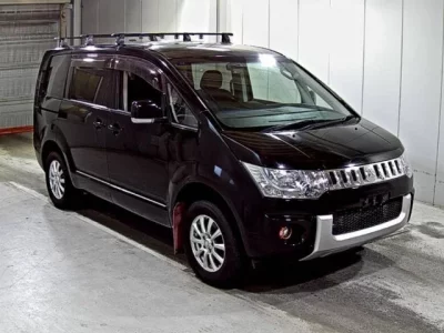 Mitsubishi DELICA D5