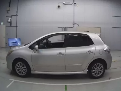 Toyota BLADE