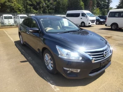 Nissan TEANA