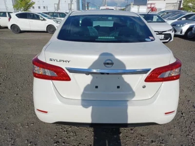 Nissan SYLPHY