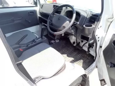 Nissan CLIPPER TRUCK