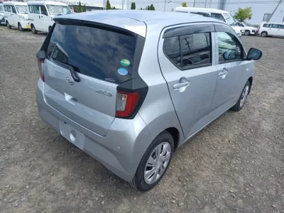 Daihatsu MIRA E S
