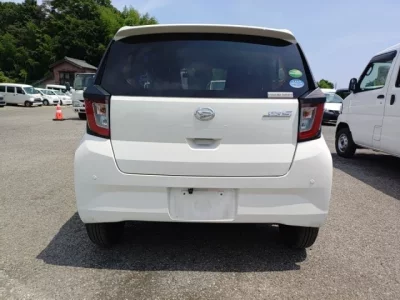 Daihatsu MIRA E S