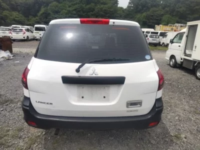 Mitsubishi LANCER VAN