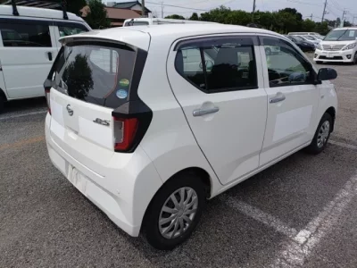 Daihatsu MIRA E S