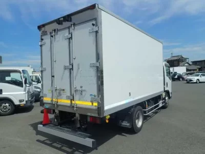 Isuzu ELF