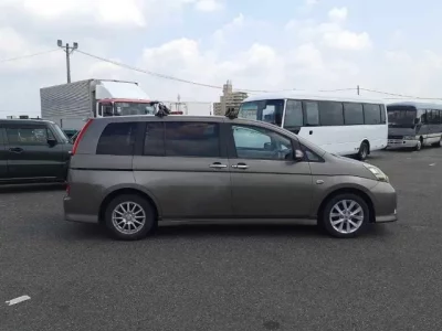 Toyota ISIS