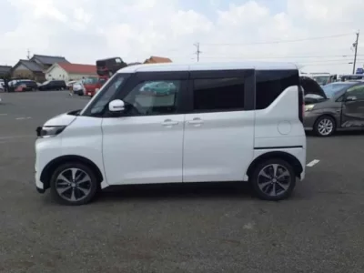 Mitsubishi EK X SPACE
