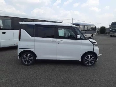 Mitsubishi EK X SPACE
