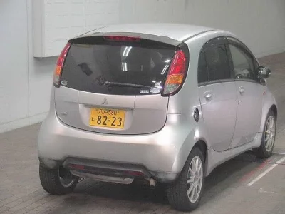 Mitsubishi I