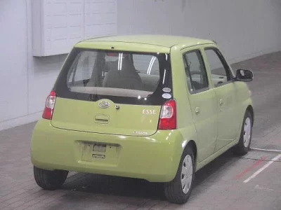 Daihatsu Esse
