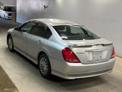 Nissan TEANA