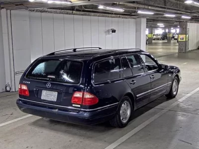 Mercedes-Benz E CLASS WAGON