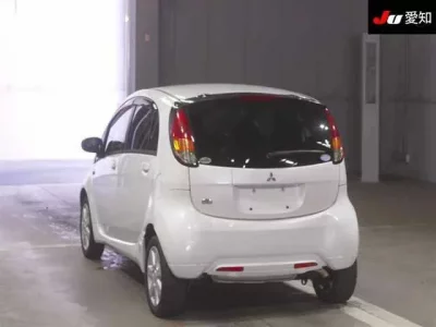 Mitsubishi I