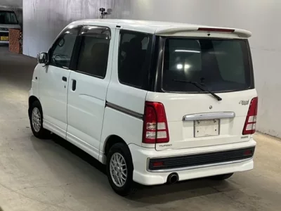 Daihatsu Atrai Wagon