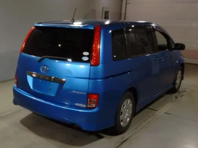 Toyota ISIS