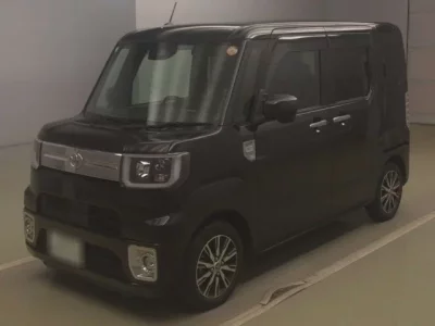 Toyota PIXIS MEGA