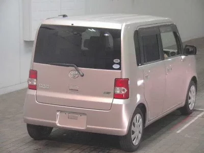 Toyota PIXIS SPACE