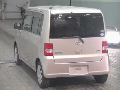 Toyota PIXIS SPACE
