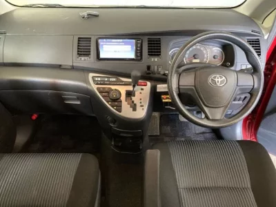 Toyota ISIS
